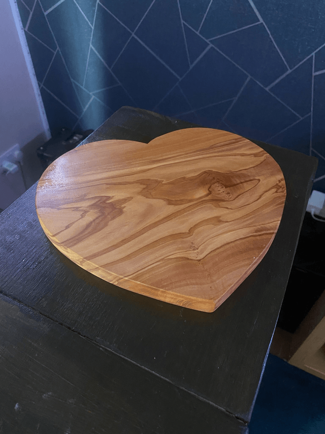 Personalised Stunning Heart Shaped Olive wood Board